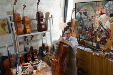 Luthier / Luthière