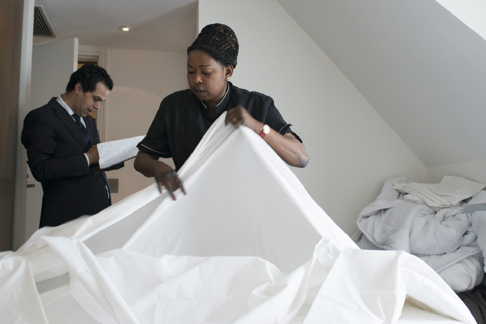 Femme / Valet de chambre