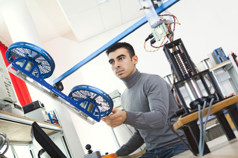 Microtechnicien / Microtechnicienne