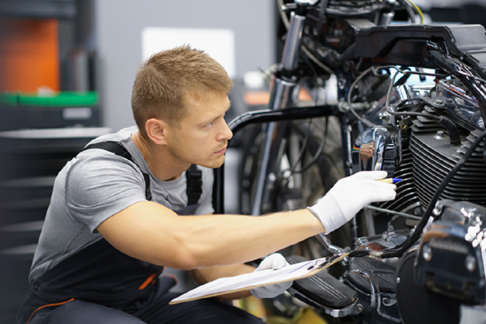 Mécanicien / Mécanicienne et technicien / technicienne moto